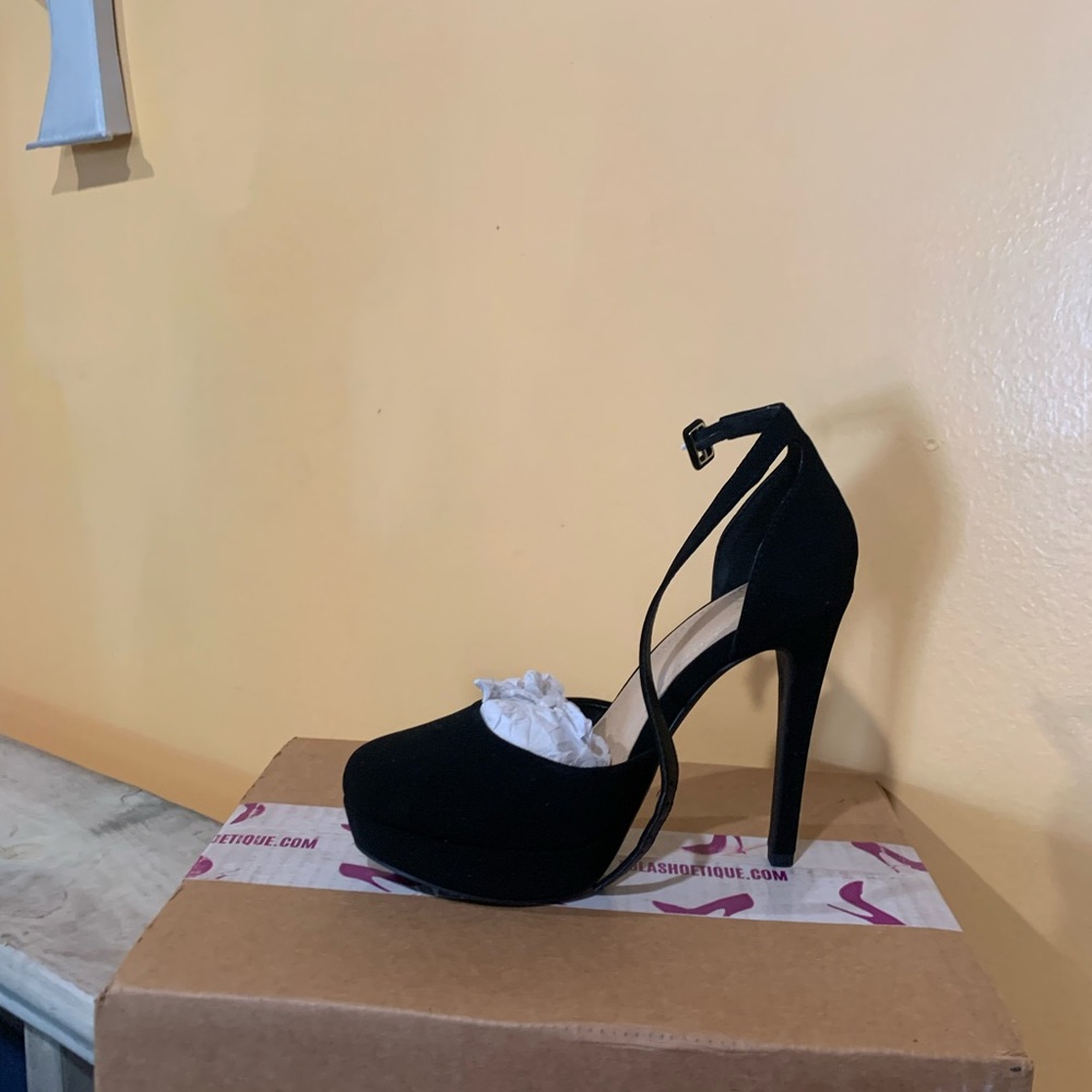 Lolas heels - Picture 3 of 3